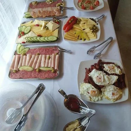 Casa Cu Flori Moeciu De Sus